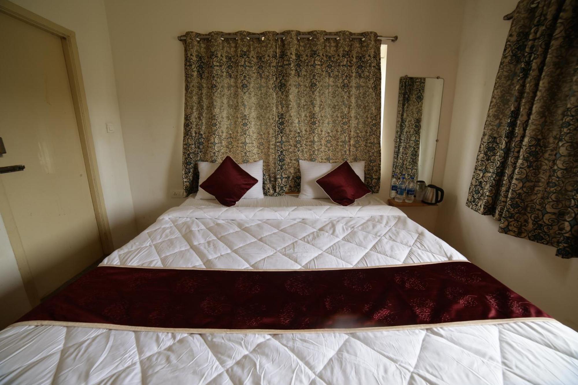 Naksha Tree Hotels - Yelagiri Exterior photo