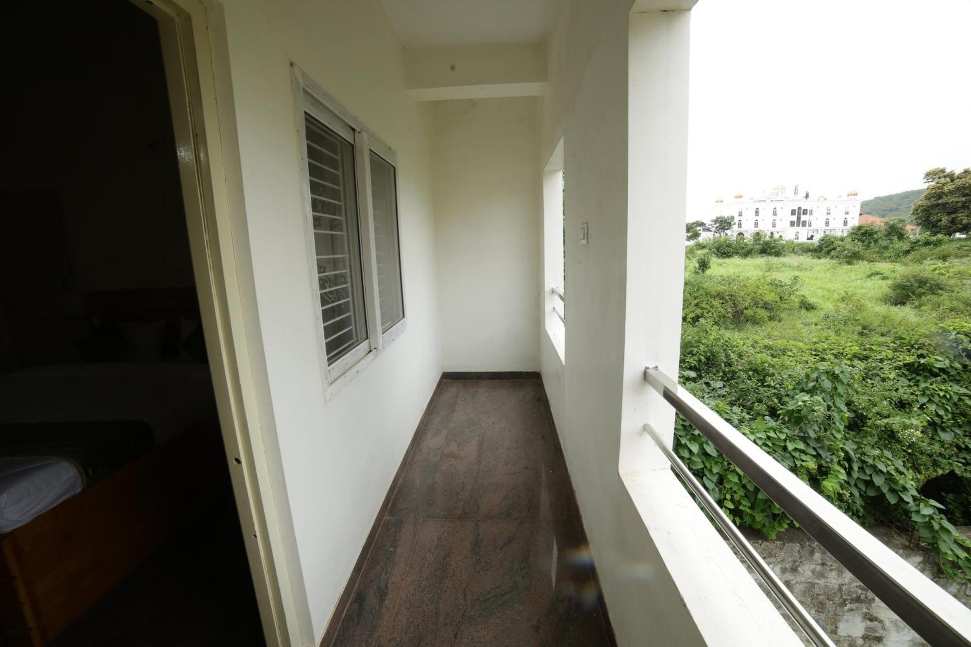 Naksha Tree Hotels - Yelagiri Exterior photo